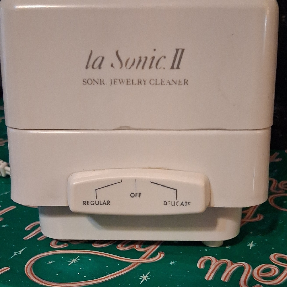 Jewelry Cleaner - White